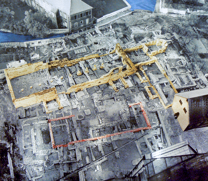 Luftbild der Pfalzgrabung in den 1960er Jahren.