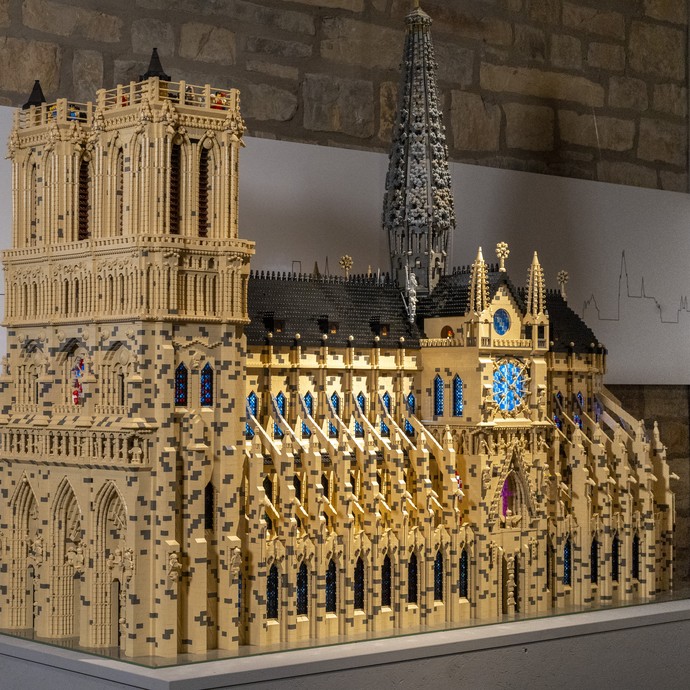 Modell der Kathedrale Notre-Dame de Paris (öffnet vergrößerte Bildansicht)