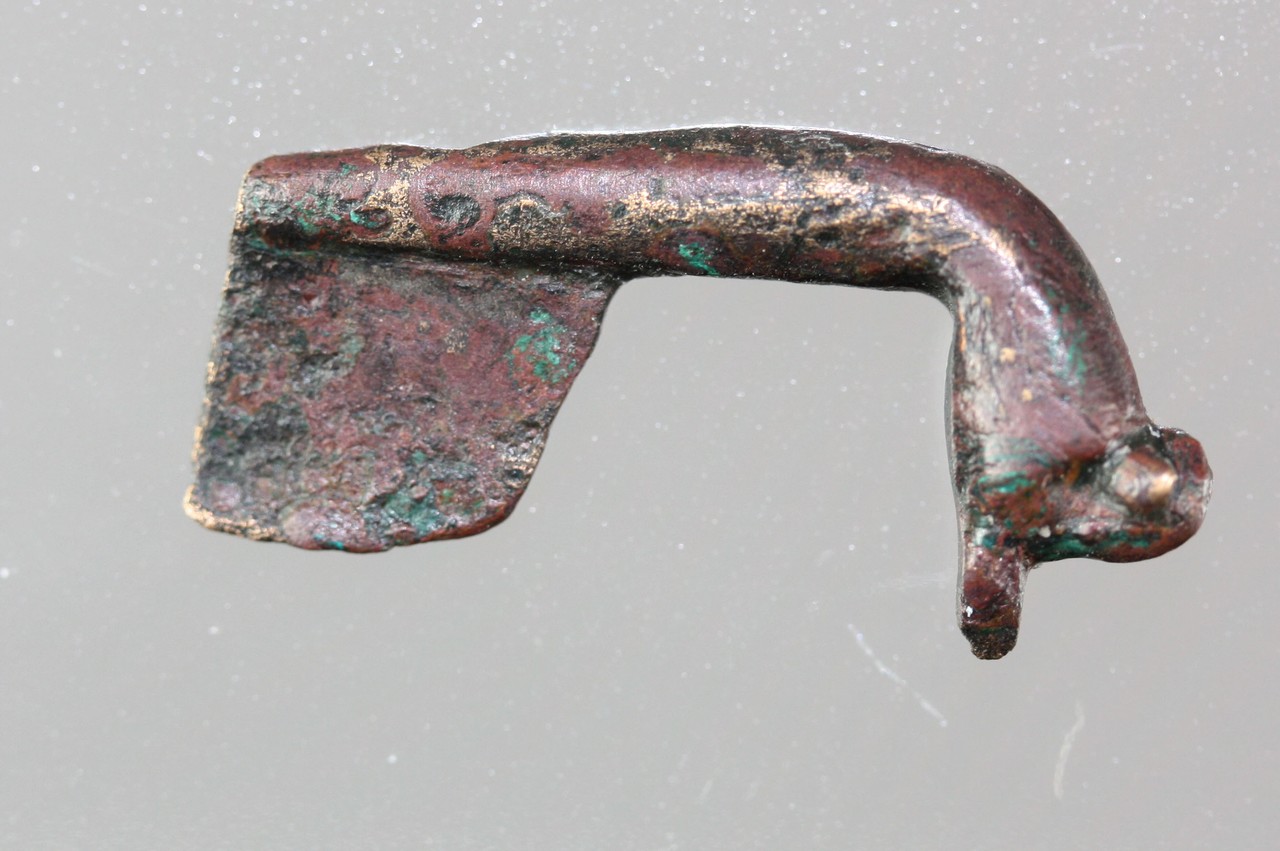 Sogenannte bronzene Kniefibel des 1./2. Jh. n. Chr. ( Foto: LWL/S. Spiong)
