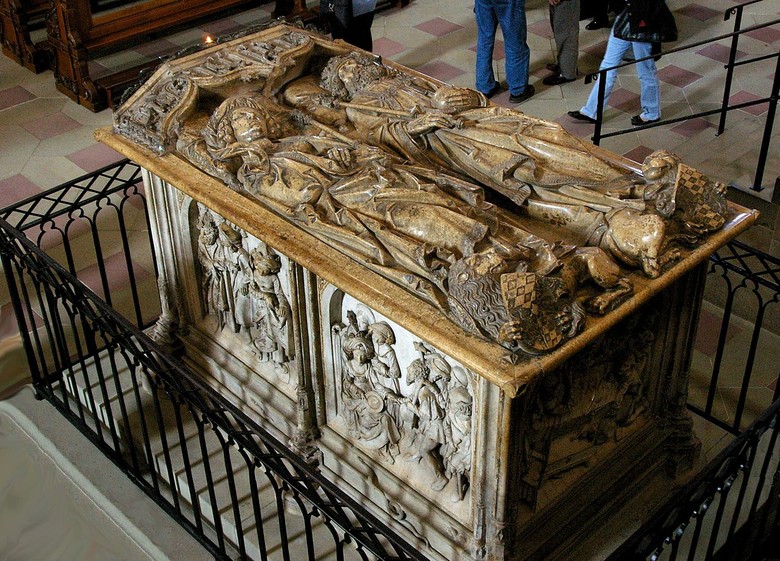 Das Kaisergrab von Heinrich II. und Kunigunde im Bamberger Dom. Foto: W. Bulach./Wikimedia.