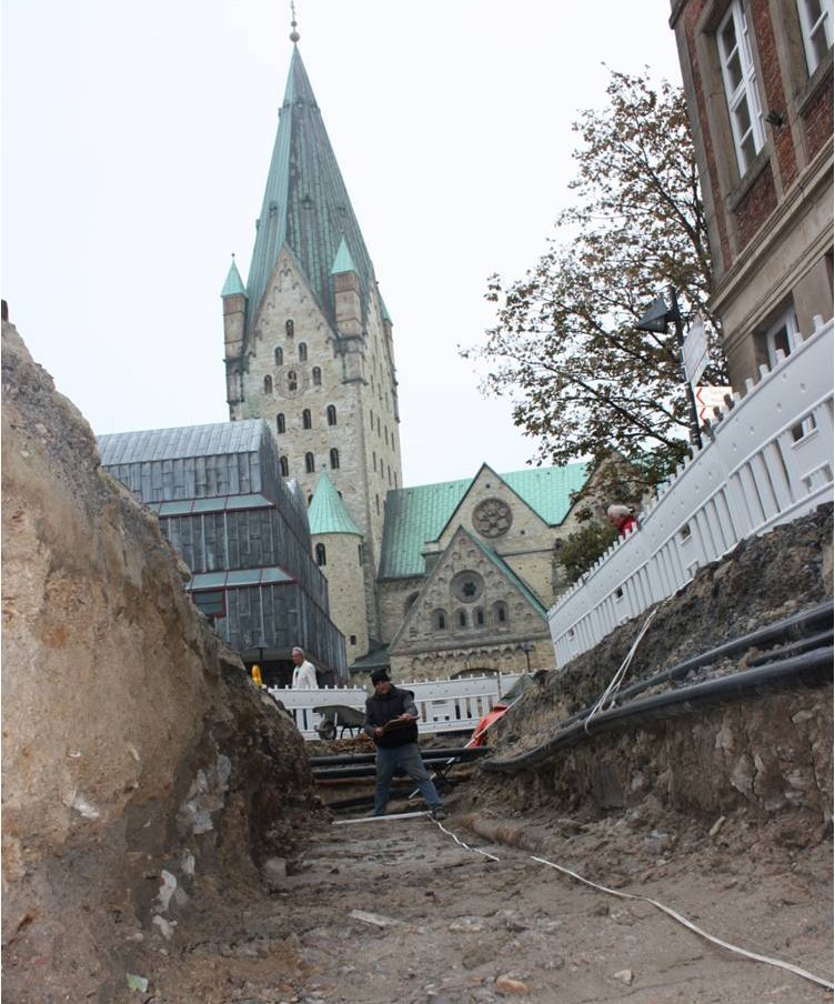 Blick aus der Ausgrabung (Marktplatz) auf den Dom. Foto: LWL