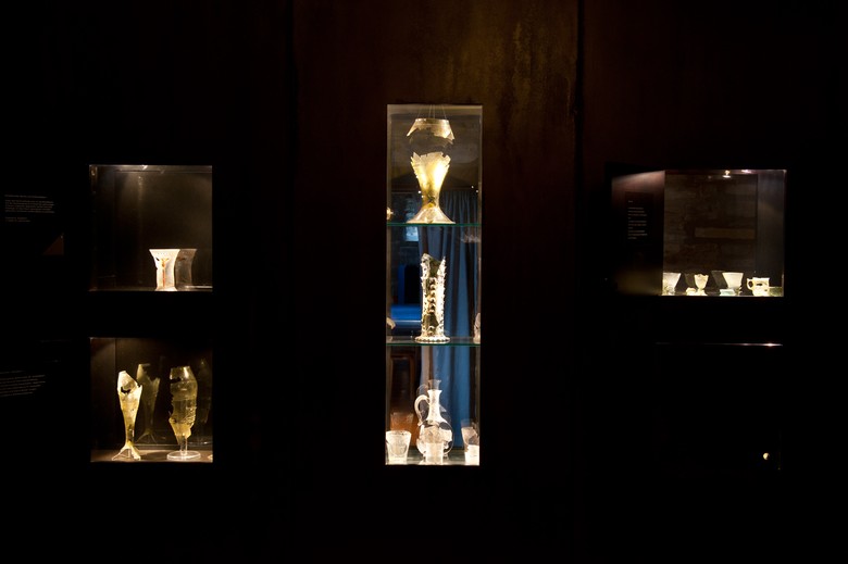 Hístorische Gläser in der Dauerausstellung, Foto: Noltenhans